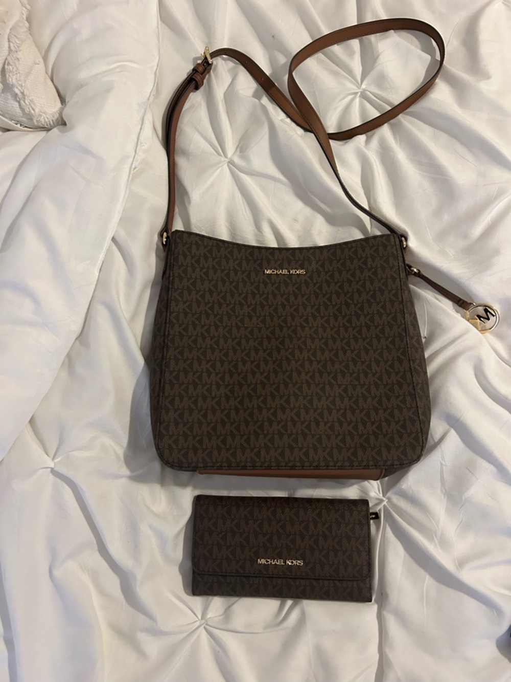 Michael Kors Brown Signature Crossbody with Matching Wallet
NWOT